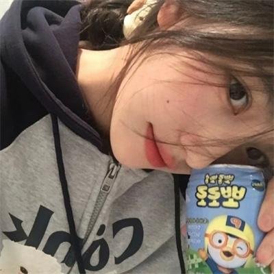 小河亲过我的脸