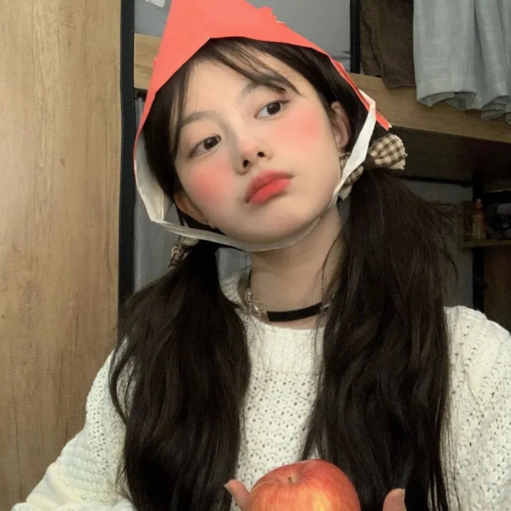 三女性